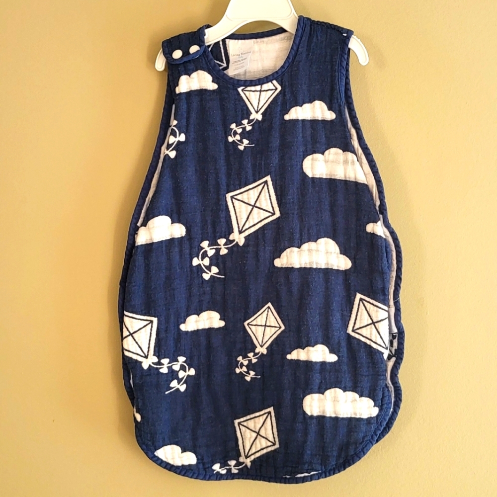 Kite/cloud print navy/white reversible sleep sack/wearable bkanket